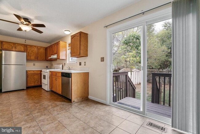 Photo - 612 Emily Ln