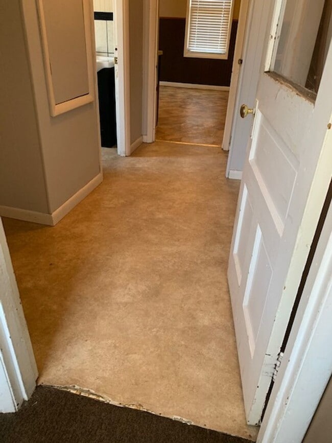 Photo - 805 W 3rd St