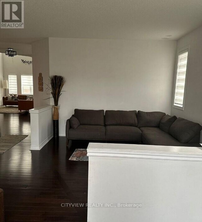 Photo - 7 Woodvalley Ct