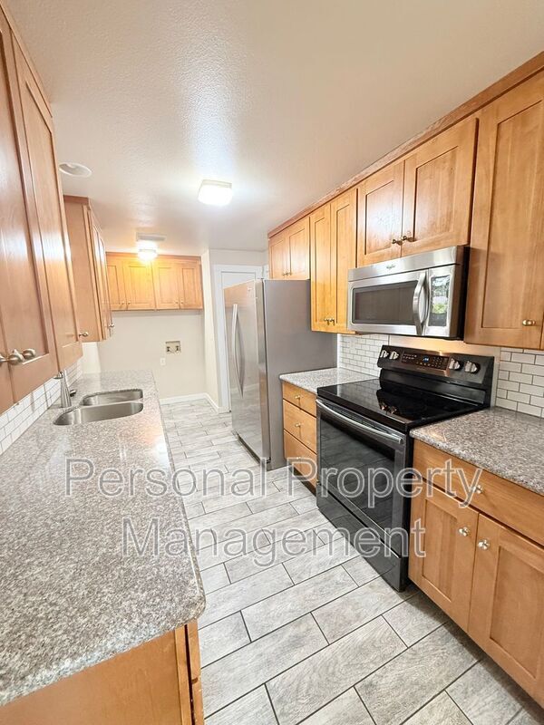 Photo - 1803 SE Blairmont Dr
