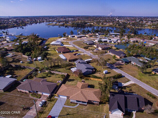 Photo - 410 S Star Ave