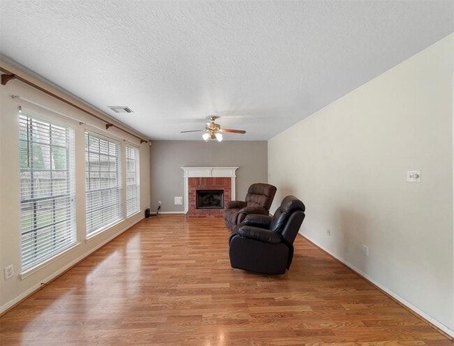 Photo - 25719 Bearborough Dr