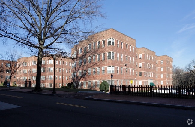 2501 Q St. NW