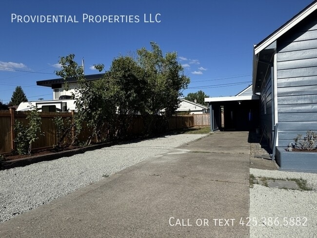 Photo - 708 D St SE