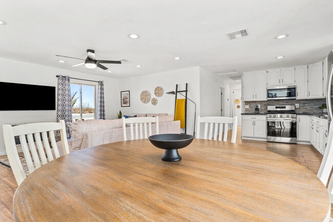 72847 Desert Trail Dr