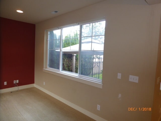 Photo - 10934 Eastridge Dr NE