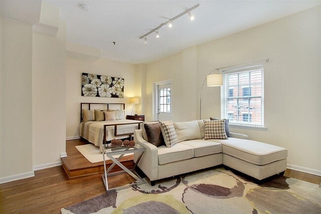 Photo - 227 Christopher Columbus Dr Unidad 204B