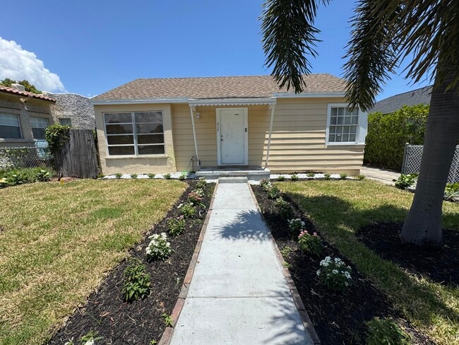 Building Photo - 517 45th St Rental