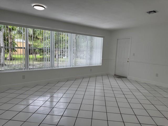 Photo - 6884 NW 14th St