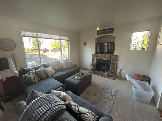 Photo - 4B, 2.5BA Pet-friendly home w/2-car garage in Whitman Court -Renton, $3,595 per month