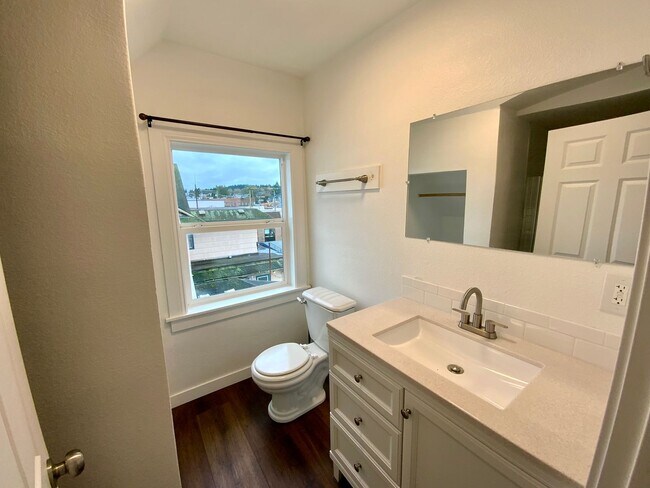 Photo - 2922 Hoyt Ave Unidad 303