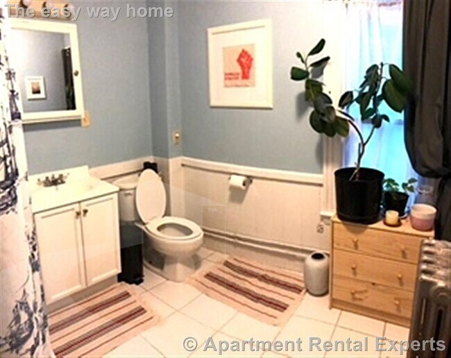 Photo - 33 Chester St Unit #2R