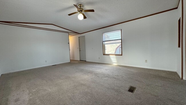 Photo - 2004 Falcon Terrace NW