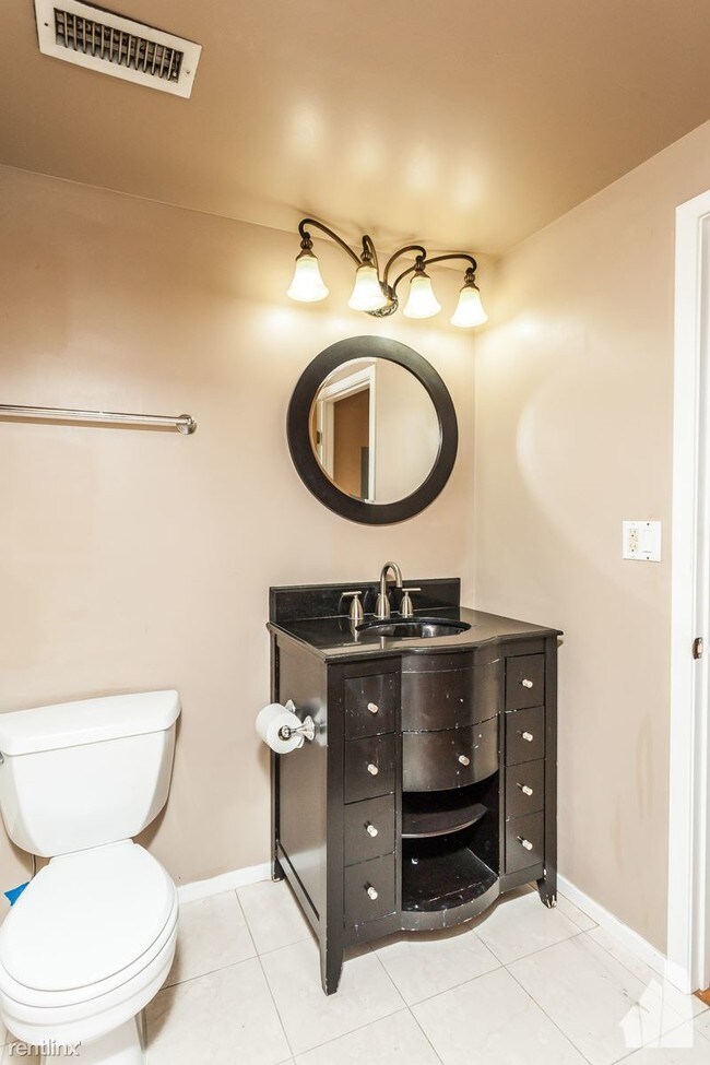 Photo - 1 br, 1.5 bath Condo - 420 S Clinton St Ap... Unidad Apt 804