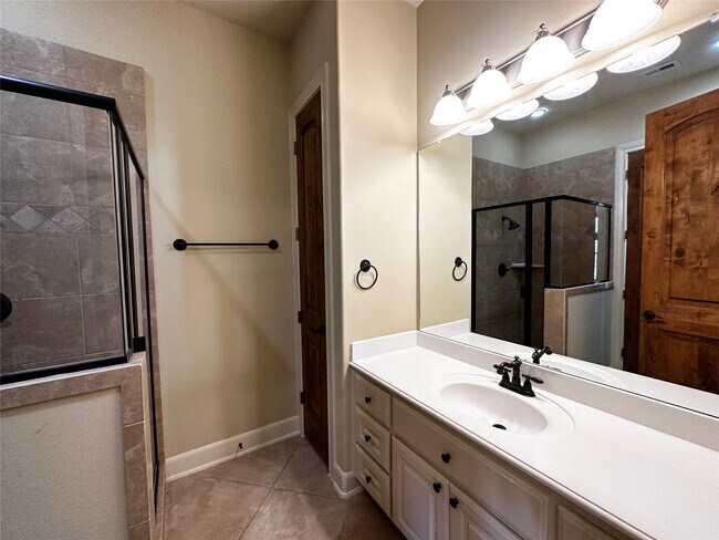 Photo - 617 Constellation Blvd