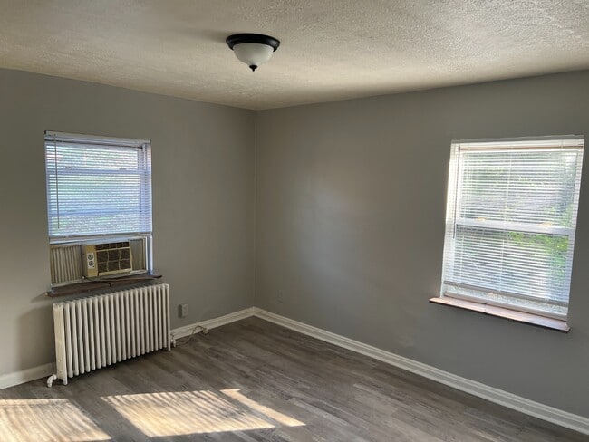 Photo - Spacious, Newly Updated 1-Bed Near UC & Downtown — Off-Street Parking, Radiant Heat Unit 4