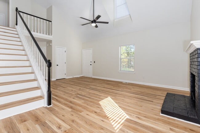 Photo - Beautifullly renovated home with easy access to I-26