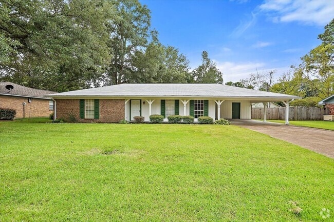 Building Photo - 155 Cypress Dr Rental
