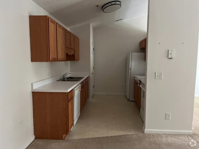 Building Photo - 901 Hanahan Ct Unit 3C Rental