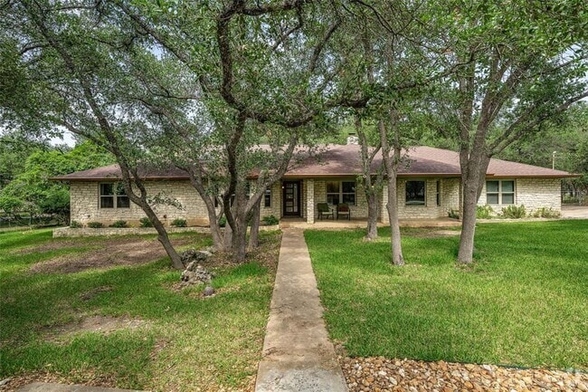 Building Photo - 2013 Mayfield Dr Rental