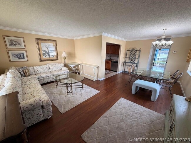 Photo - 569 Normandy Ln