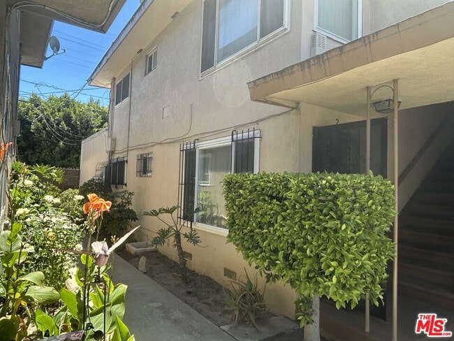 Photo - 10432 Crenshaw Blvd