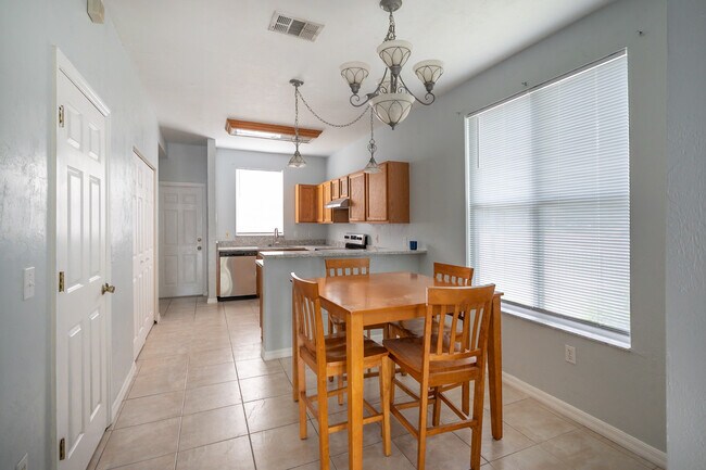 Photo - 3860 SW 20th Ave Unit 1808