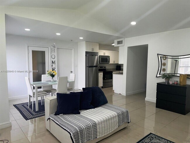 Photo - 15560 SW 104th Ter Unit 6112