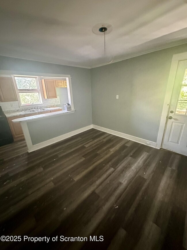 Photo - 366 S River St