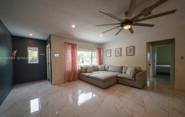 Photo - 7304 McKinley St