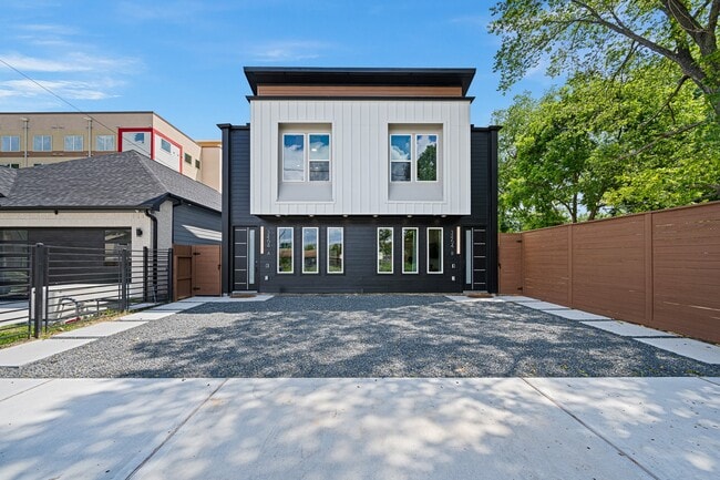 Building Photo - 3454 Simmons St