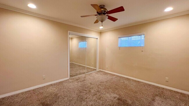 Photo - 3 Bdrm Detached Haome Available In Sought After La Mesa Neighborhood