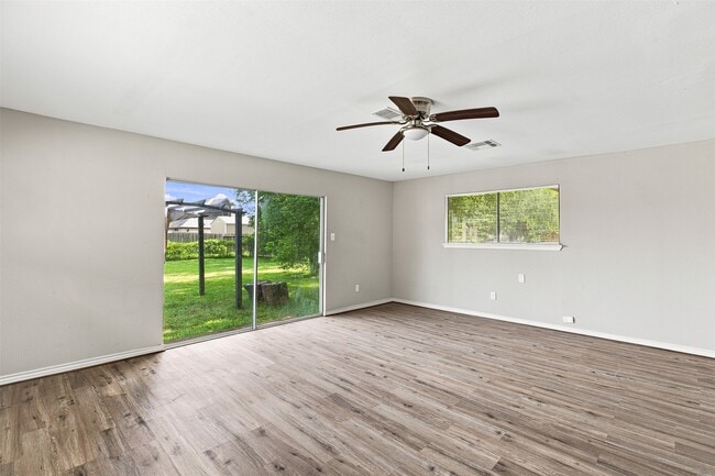 Photo - 509 Avenue J