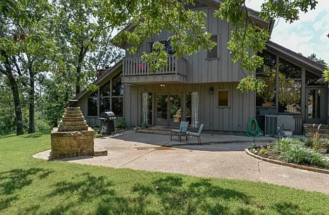 Building Photo - Four Bedroom/Three Bath Home/Large lot