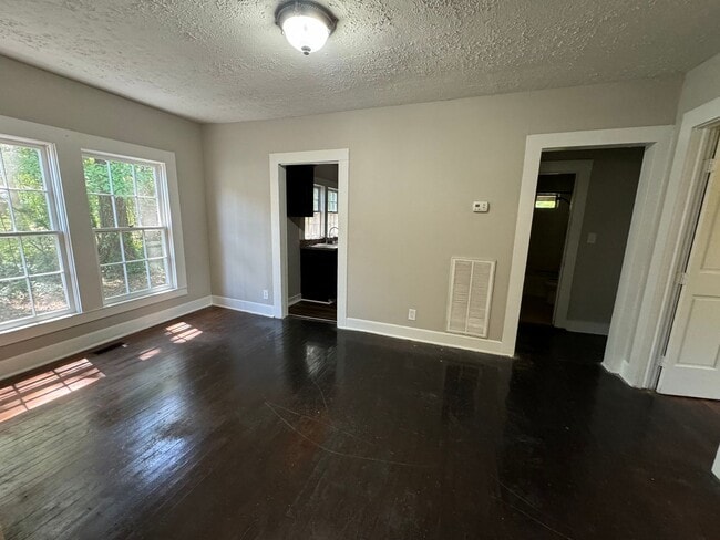 Photo - 3 Bedrooms, 1 Bathroom - Home in North Rome!
