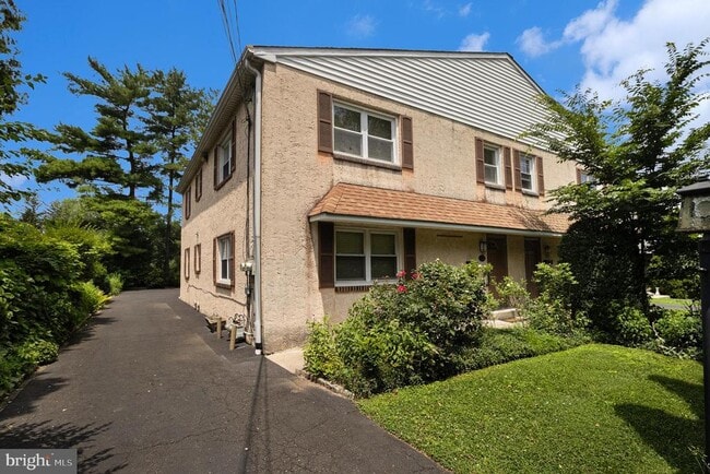 Building Photo - 805 Wyndmoor Ave Rental