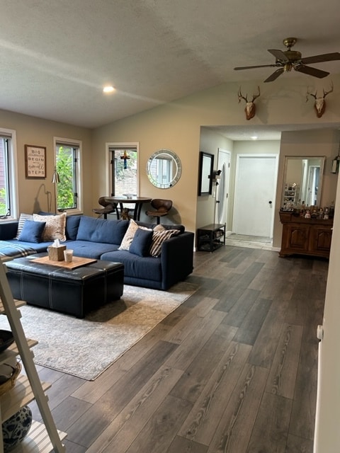 living - 2130 Hammond Pl E Unit 2130