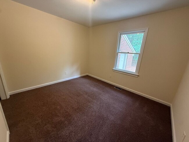 Photo - 2608 Byerly Dr N