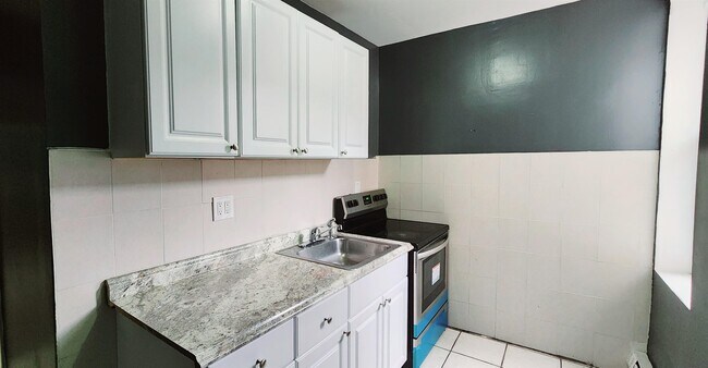 Photo - 589 59th St Unit B2