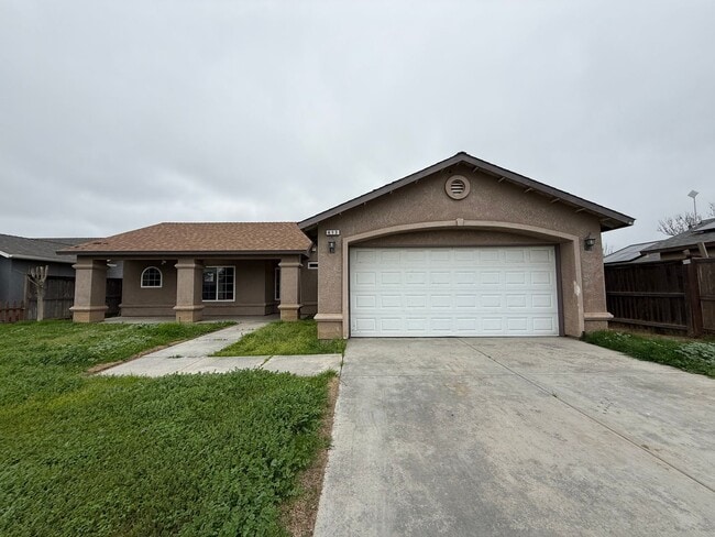 Building Photo - Beautiful 4 bedroom 2 bath home