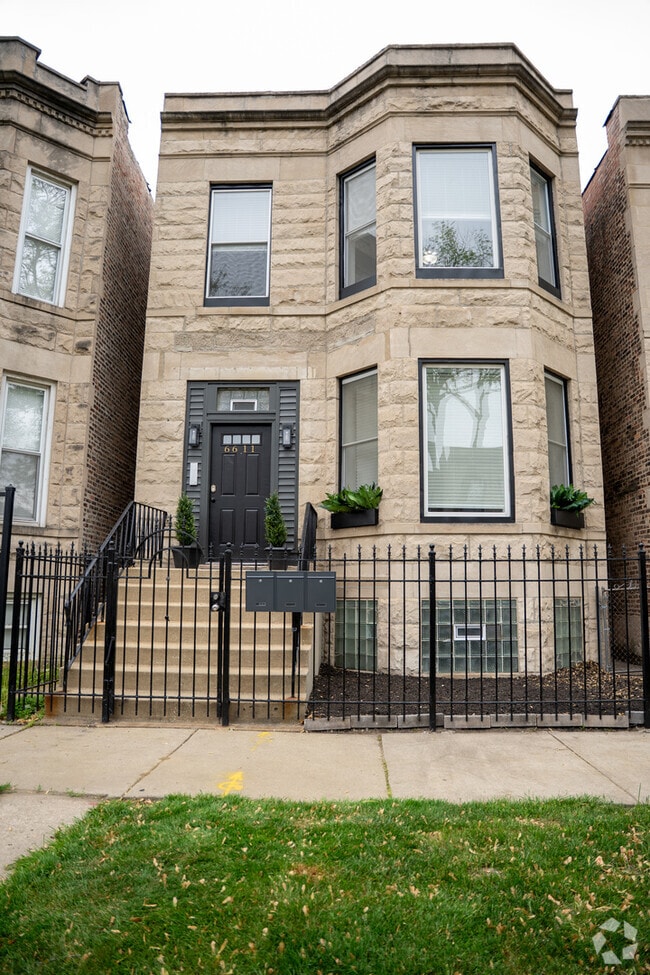 Building Photo - 6611 S Rhodes Ave Unit 2 Rental