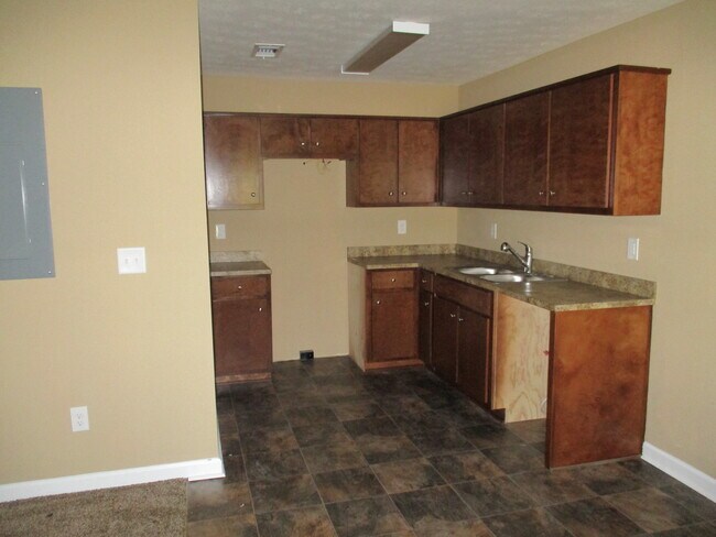Photo - 6th Crt. 1812**Dale Unit Apartment A