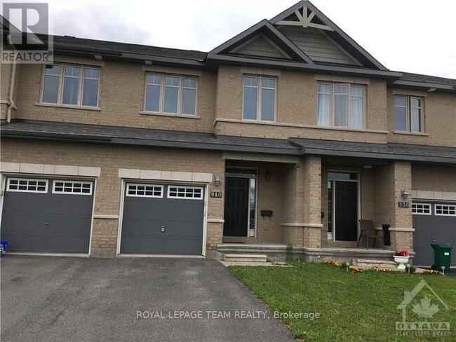 Photo - 940 Cobble Hill Dr