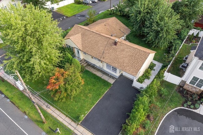 943 New Dover Rd
