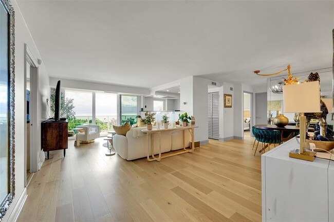 Building Photo - 2841 N Ocean Blvd Unit 1004 Rental