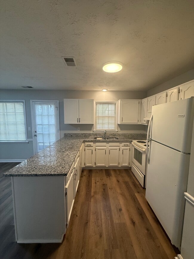 Photo - 4363 Redgate Rd