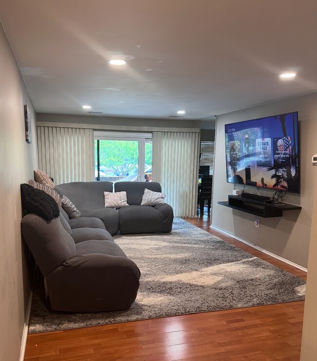 Photo - 423 Christopher Ave Unit 21