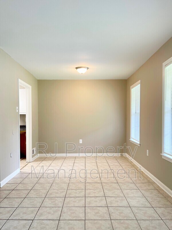 Photo - 3656 Gloucester Cove