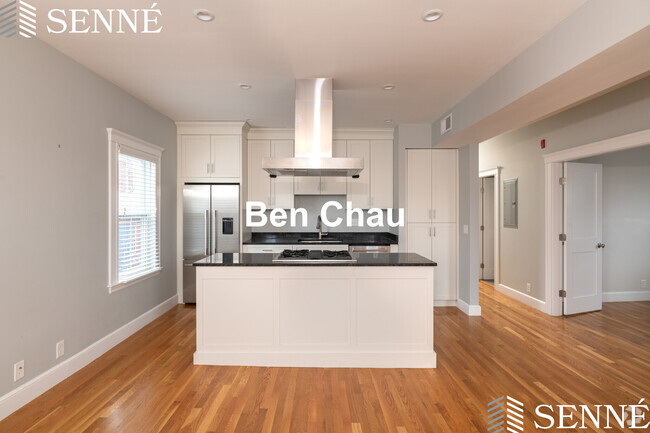 Building Photo - 8 Rockingham St Unit 3B Rental
