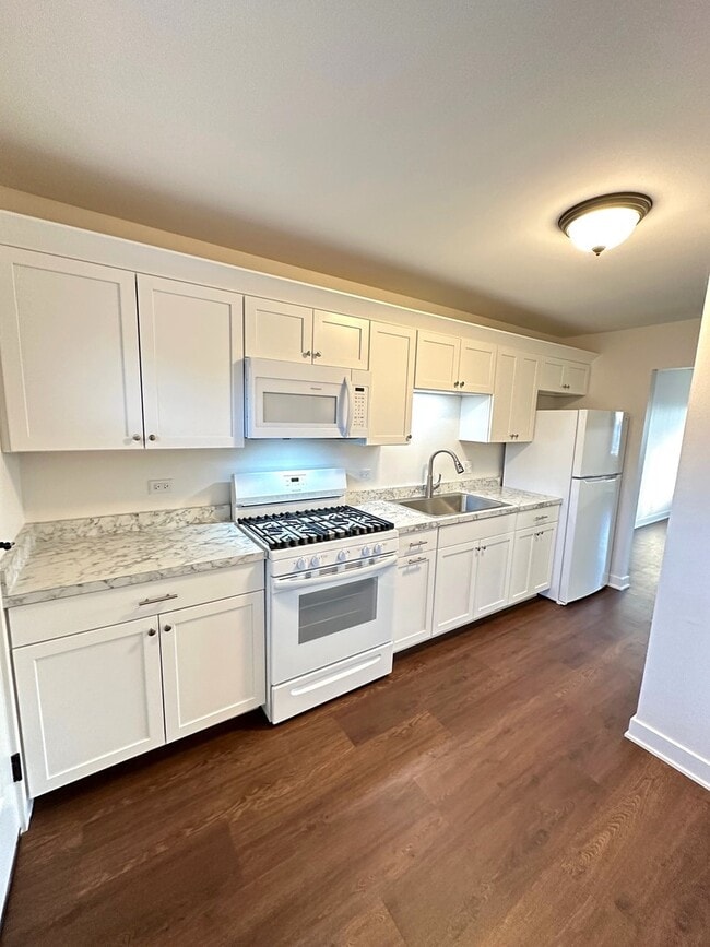 Photo - 222 S Tryon St Unidad 6